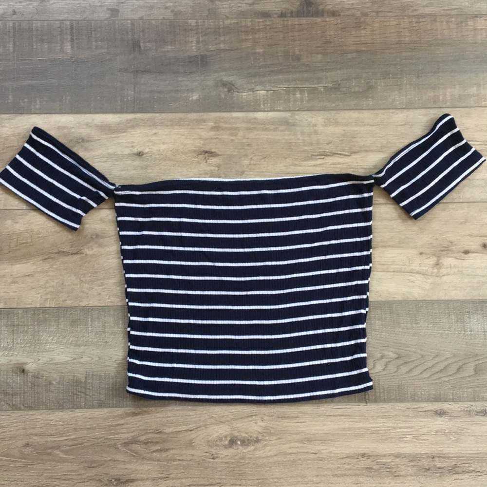 Off The Shoulder Stripped Crop Top